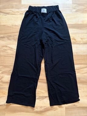 Women’s Black Wide-Leg Elastic Waist Sweatpants